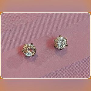 Clear 3mm #CZ Golden Stud Earrings 6 pronged